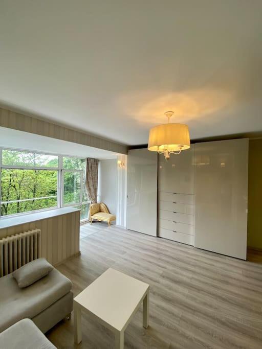 Downtown Studio - Ultra Central With Park View Bucarest Esterno foto